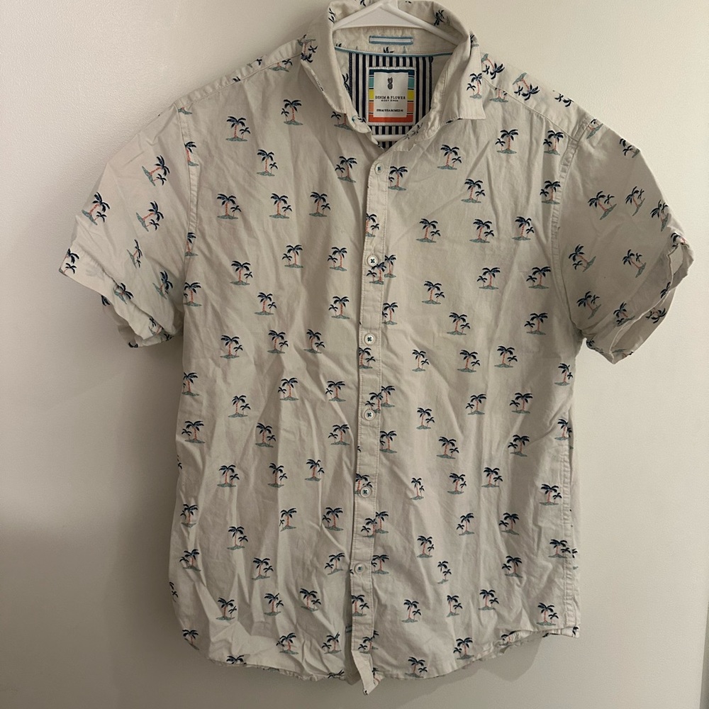 Medium white button down from Denim & Flower with palm tree print.